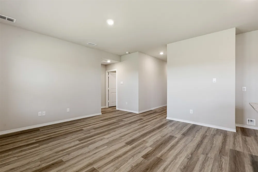 564 Marsh Street Cleburne, TX 76033