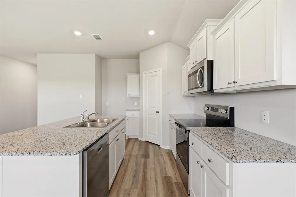 564 Marsh Street Cleburne, TX 76033