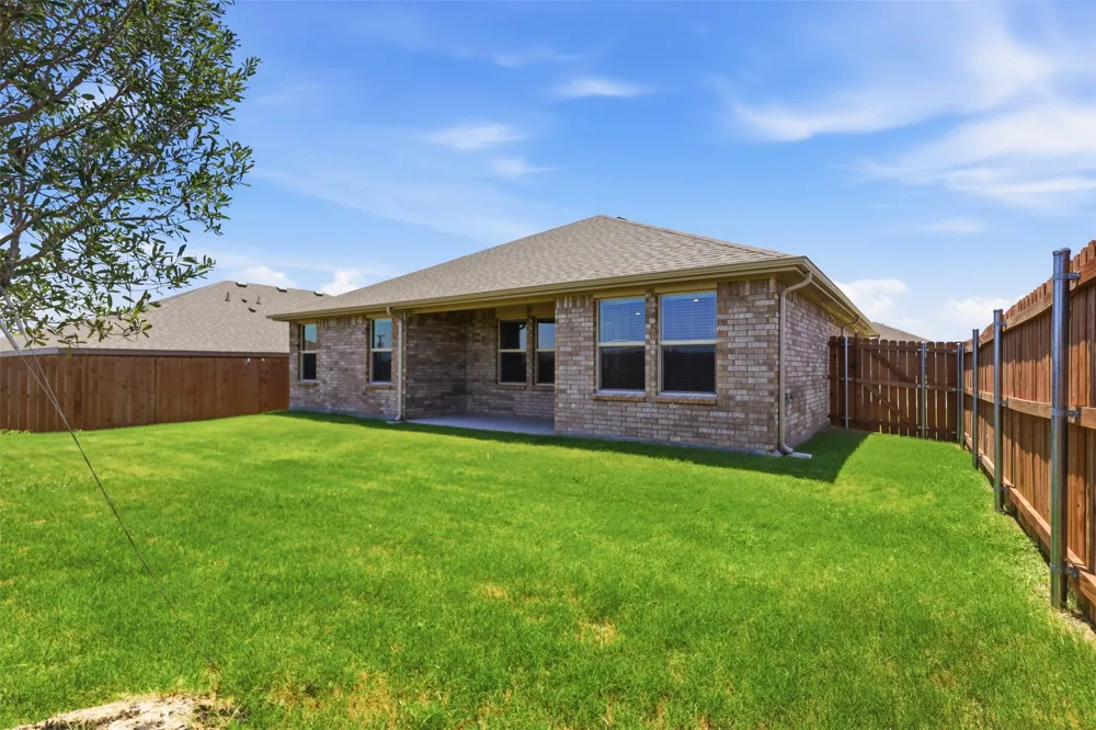 564 Marsh Street Cleburne, TX 76033