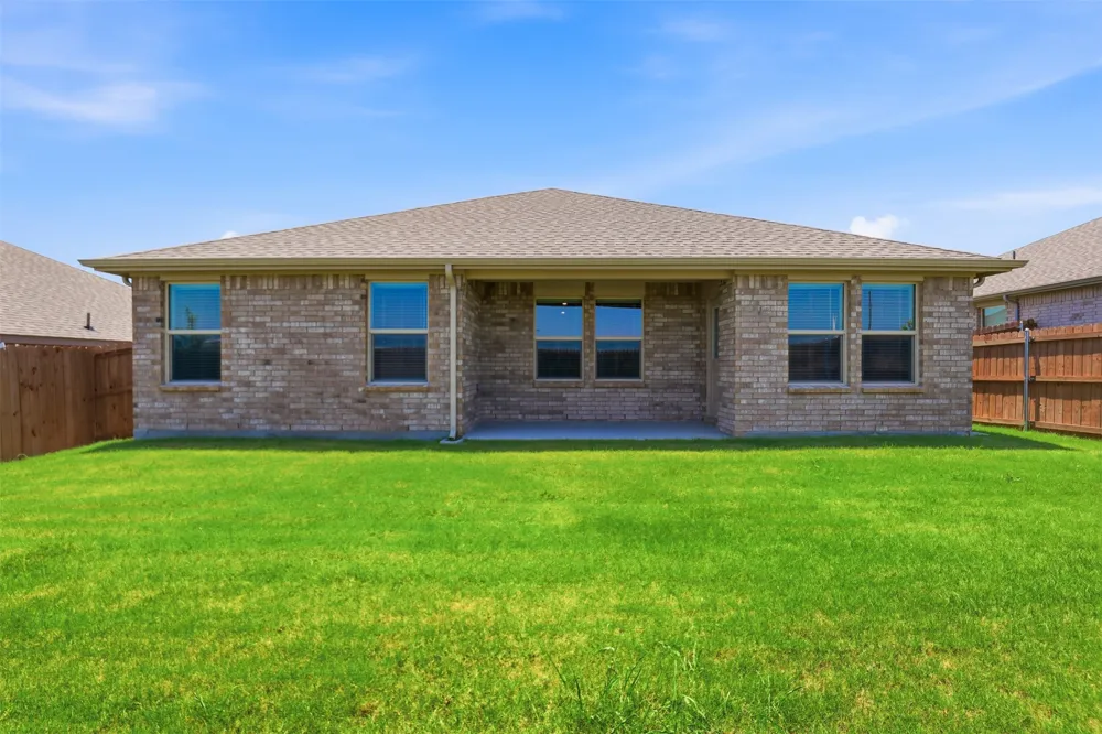564 Marsh Street Cleburne, TX 76033