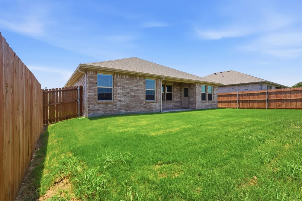 564 Marsh Street Cleburne, TX 76033