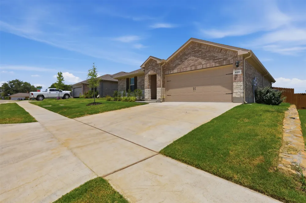 564 Marsh Street Cleburne, TX 76033