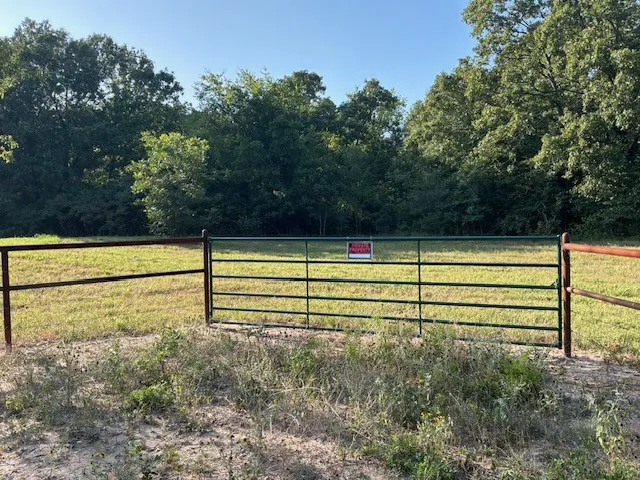 956 NE County Road 2220 Talco, TX 75487