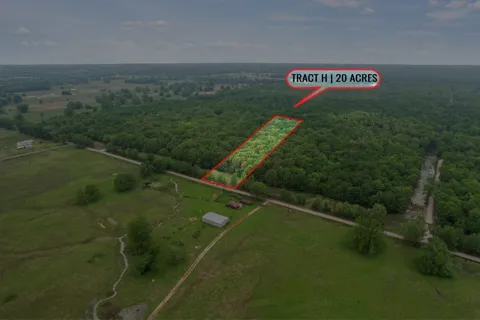 956 NE County Road 2220