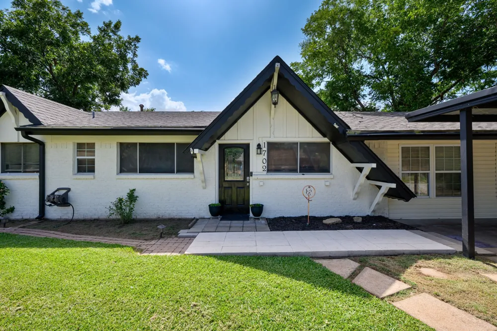1702 SE 22nd Avenue Mineral Wells, TX 76067
