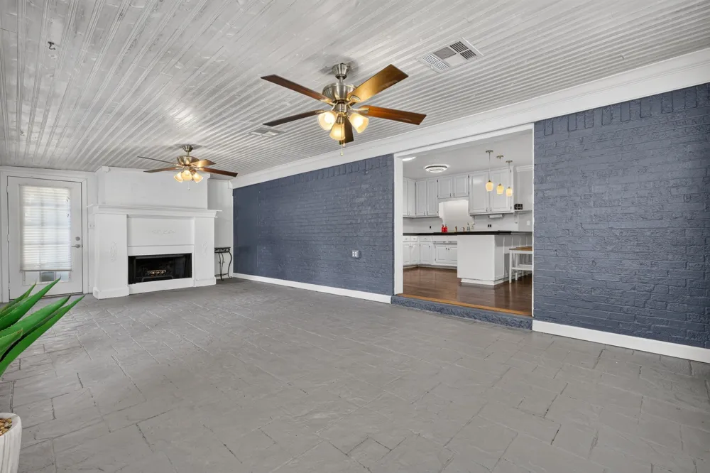 1702 SE 22nd Avenue Mineral Wells, TX 76067