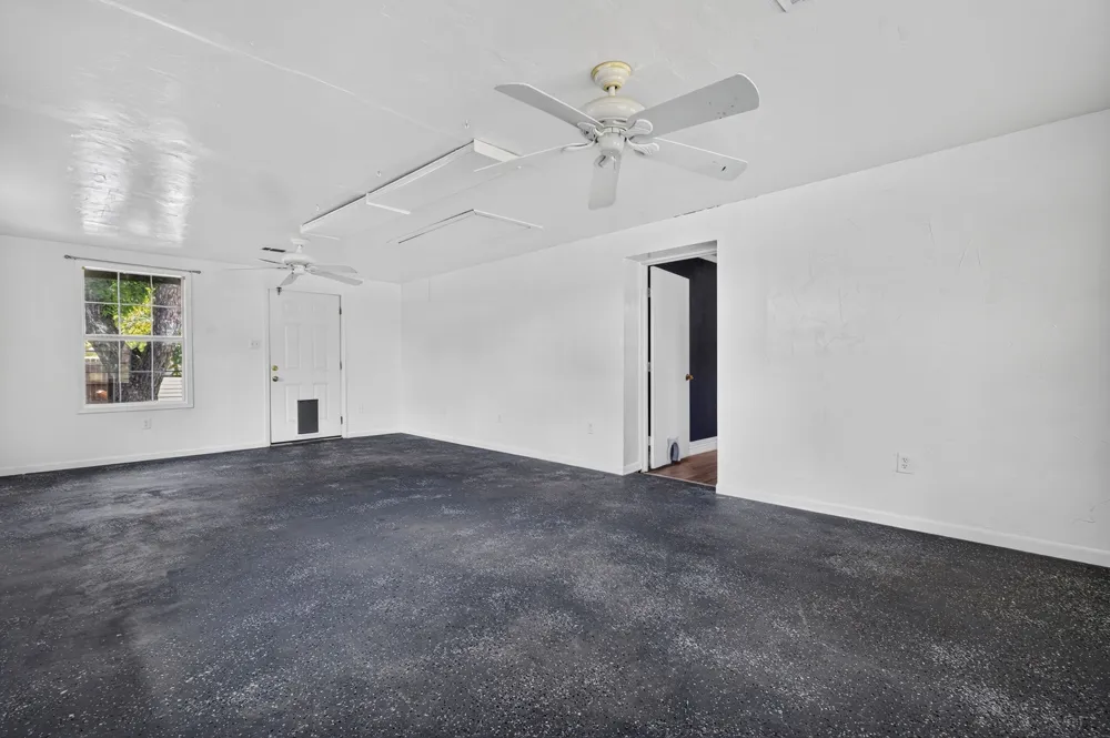 1702 SE 22nd Avenue Mineral Wells, TX 76067