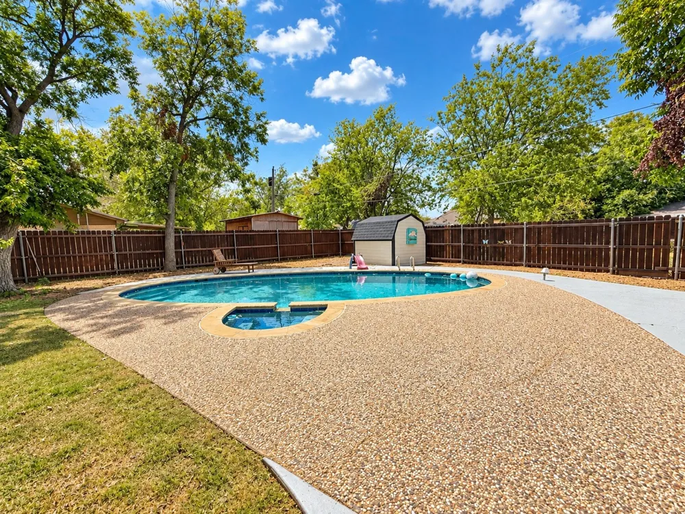 1702 SE 22nd Avenue Mineral Wells, TX 76067