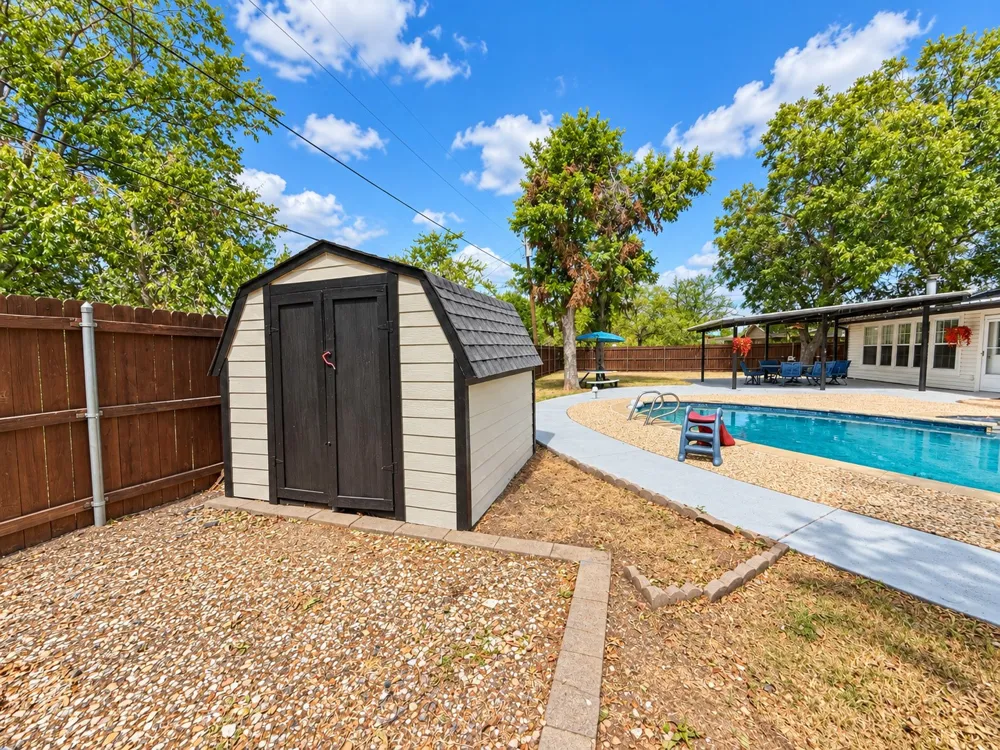 1702 SE 22nd Avenue Mineral Wells, TX 76067