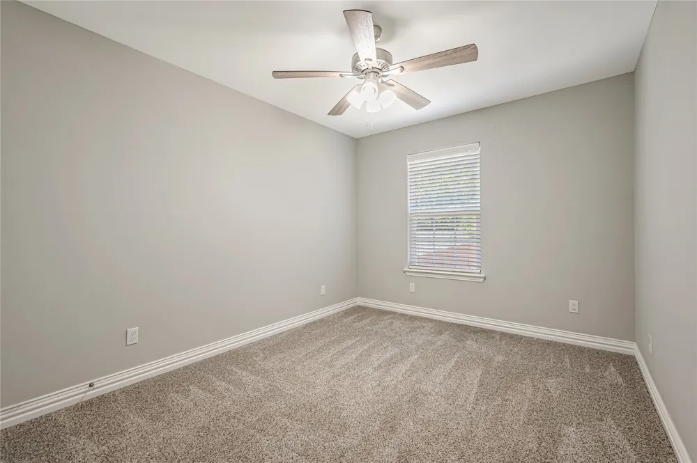 907 W Collins Street Denison, TX 75020