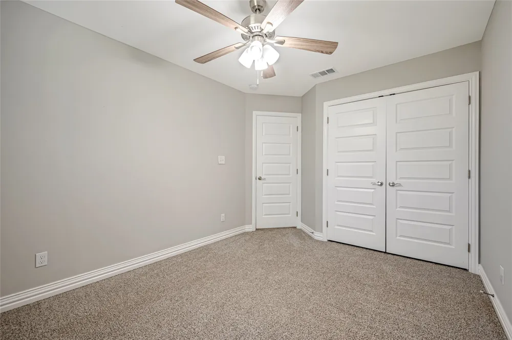 907 W Collins Street Denison, TX 75020