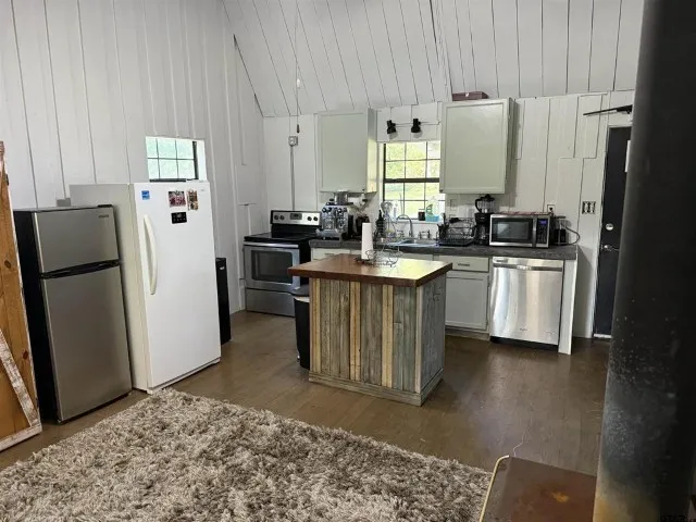 21120 Fm 16 W Lindale, TX 75771