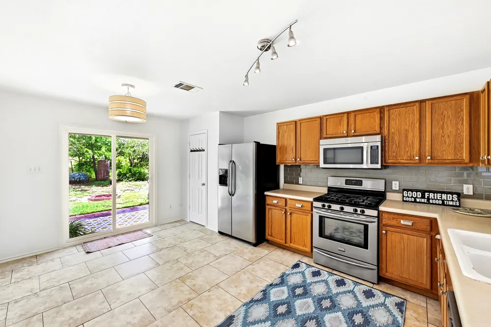 148 Pearl Lake Drive Kyle, TX 78640