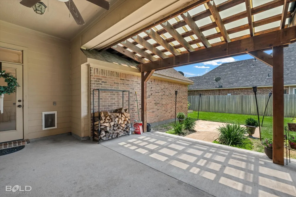 816 Eagles Nest Haughton, LA 71037