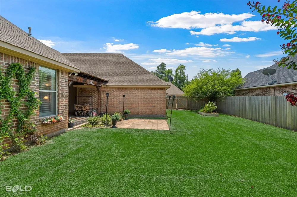 816 Eagles Nest Haughton, LA 71037