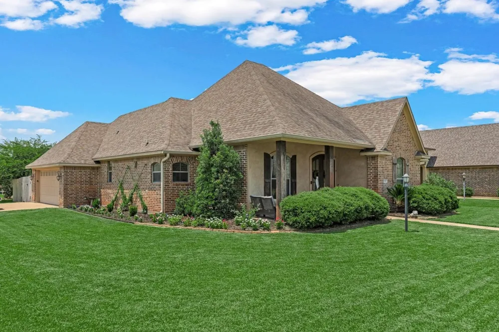 816 Eagles Nest Haughton, LA 71037