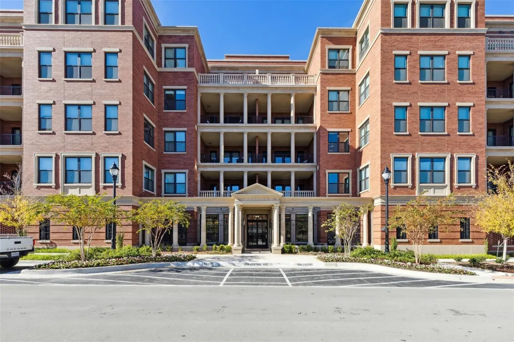 350 Central Avenue #307 Southlake, TX 76092