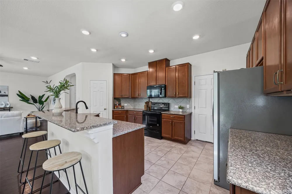 2471 Sunrise Road #64 Round Rock, TX 78664