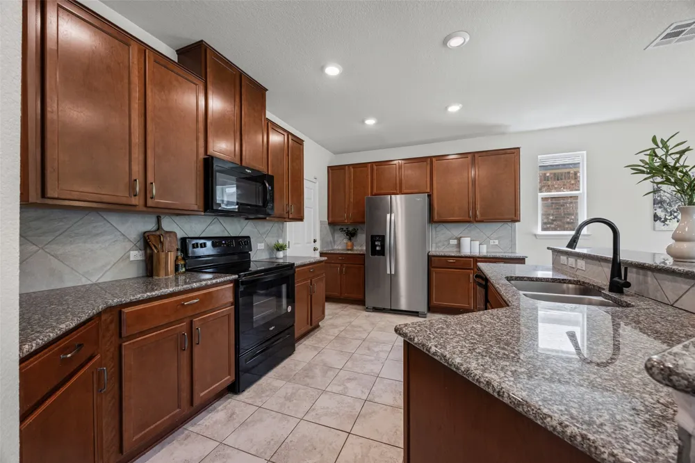 2471 Sunrise Road #64 Round Rock, TX 78664
