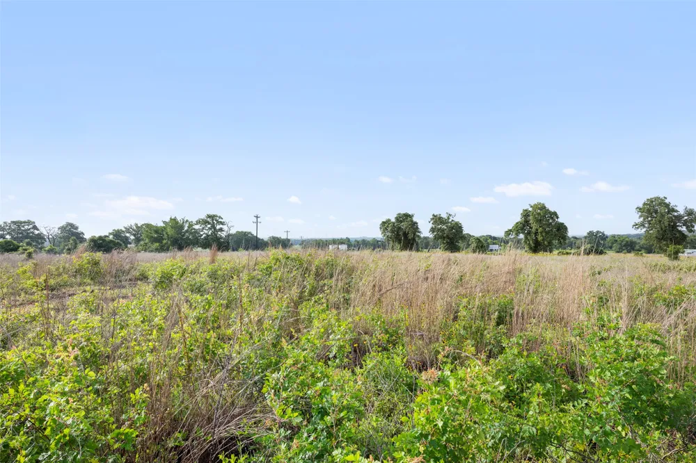 5241 County Road 358 Crest Caldwell, TX 77836
