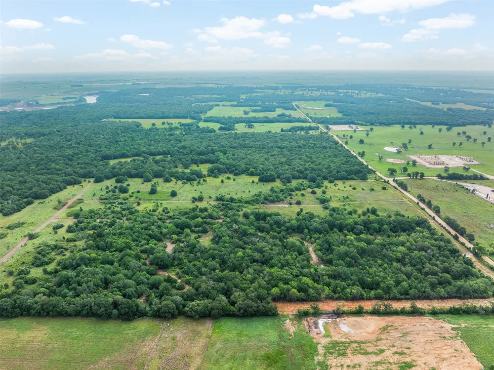 5241 County Road 358 Crest Caldwell, TX 77836