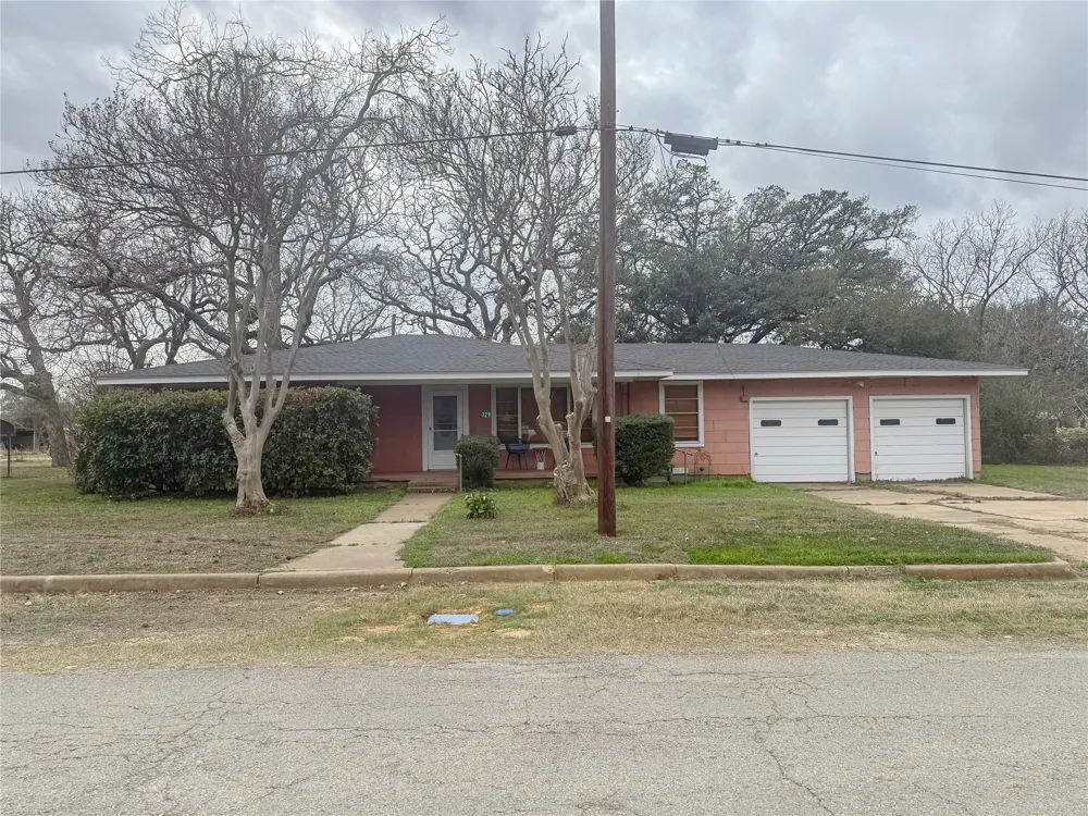 729 Main Street Lexington, TX 78947