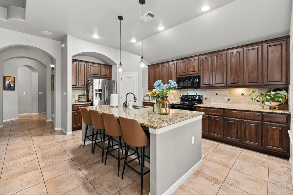 200 County Road 453 A Road Taylor, TX 76574