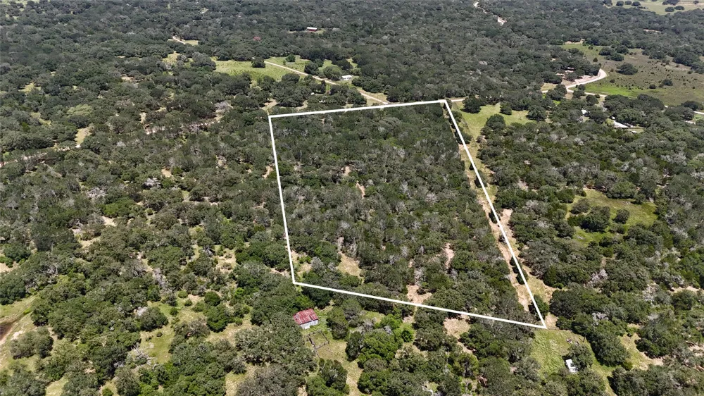 182 County Road 123F Hallettsville, TX 77964