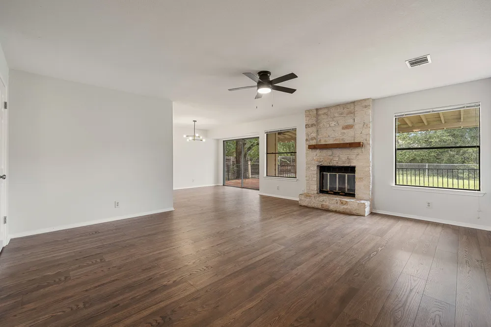 8905 Bridgewood Trail Austin, TX 78729