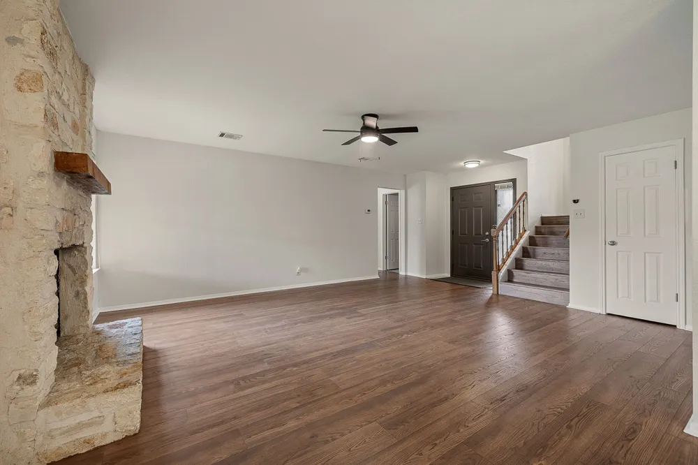 8905 Bridgewood Trail Austin, TX 78729