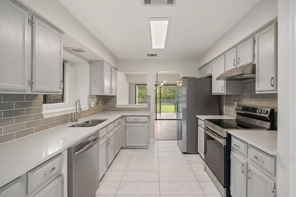 8905 Bridgewood Trail Austin, TX 78729