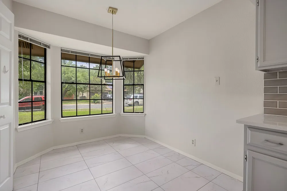 8905 Bridgewood Trail Austin, TX 78729