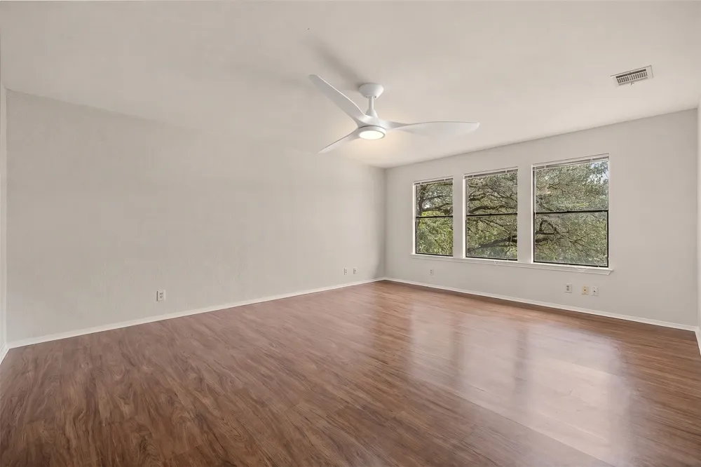 8905 Bridgewood Trail Austin, TX 78729