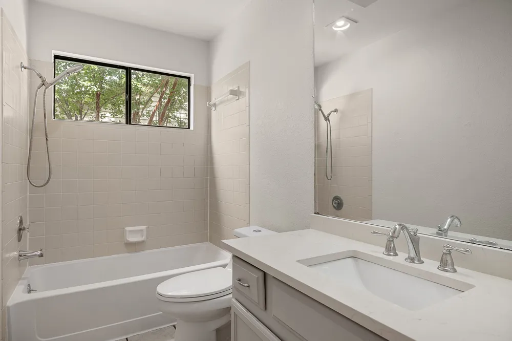 8905 Bridgewood Trail Austin, TX 78729