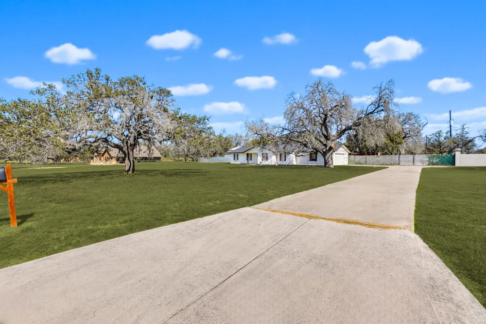 81 Pulliam Drive Pleasanton, TX 78064
