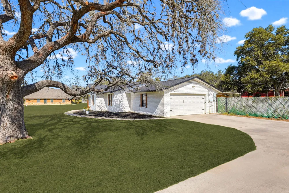 81 Pulliam Drive Pleasanton, TX 78064