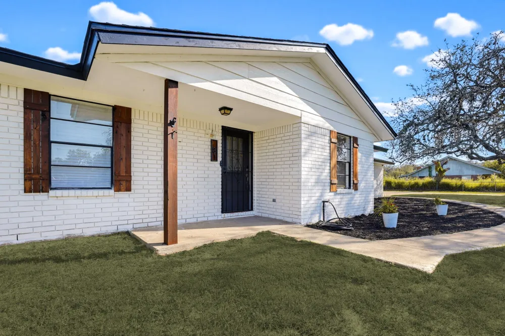 81 Pulliam Drive Pleasanton, TX 78064