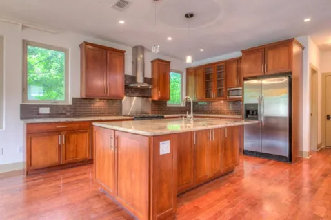 605 Peacock Lane #C