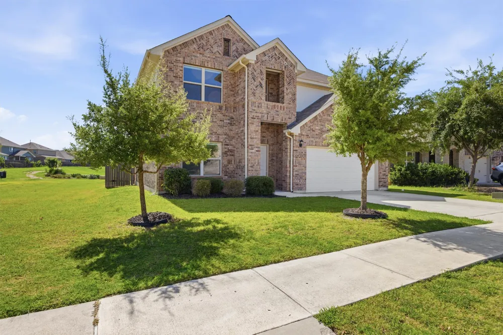 716 S San Marcos Street Manor, TX 78653