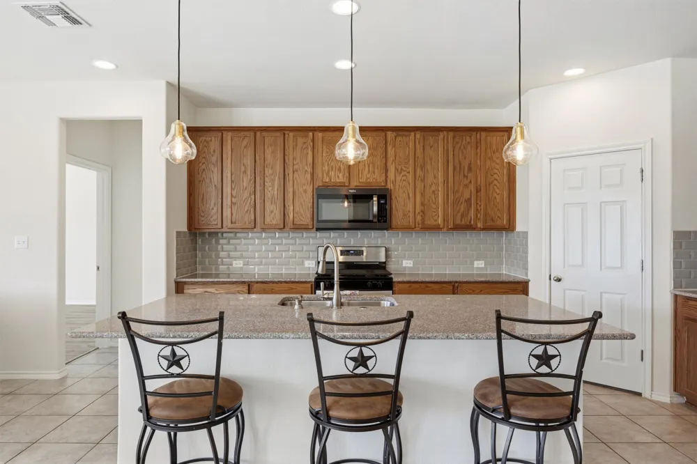 716 S San Marcos Street Manor, TX 78653