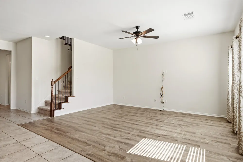 716 S San Marcos Street Manor, TX 78653