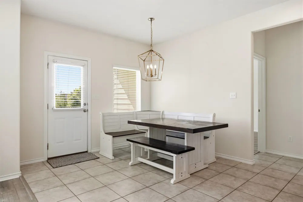 716 S San Marcos Street Manor, TX 78653