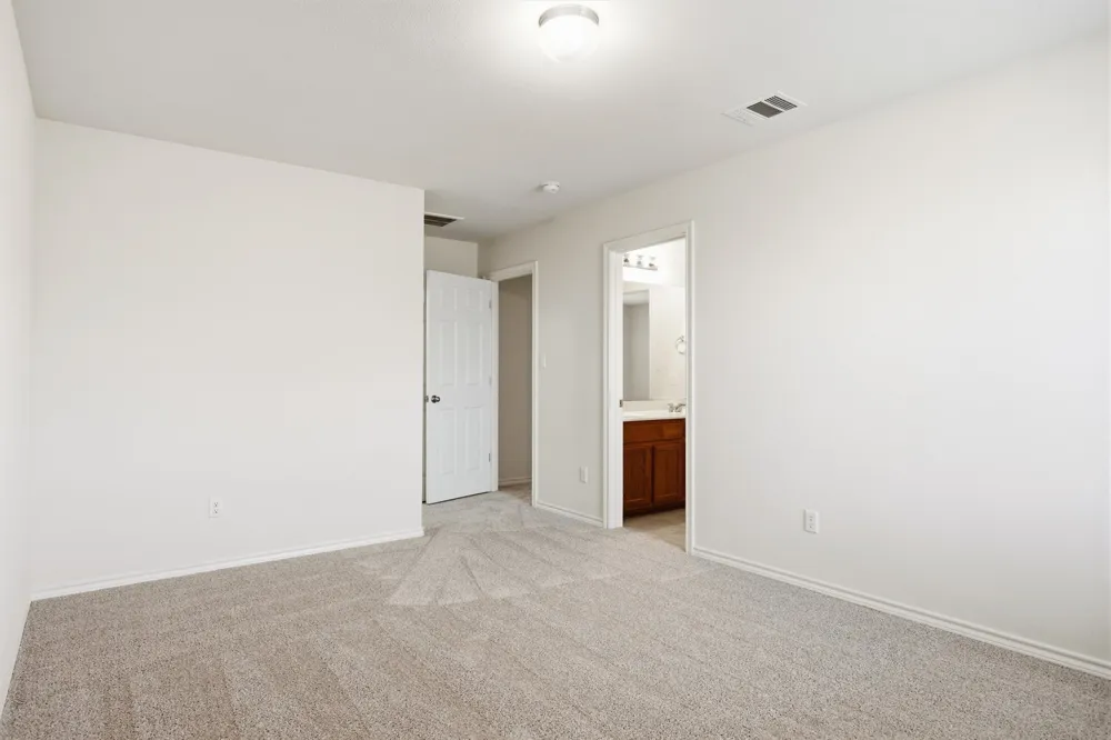 716 S San Marcos Street Manor, TX 78653