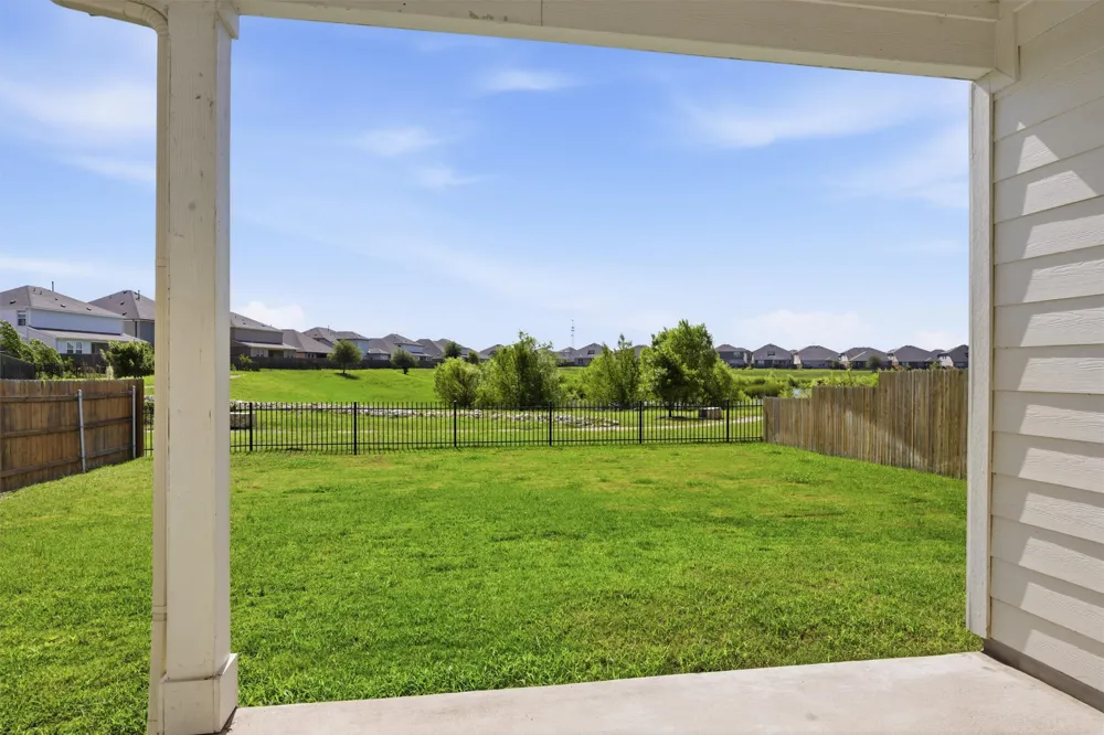 716 S San Marcos Street Manor, TX 78653