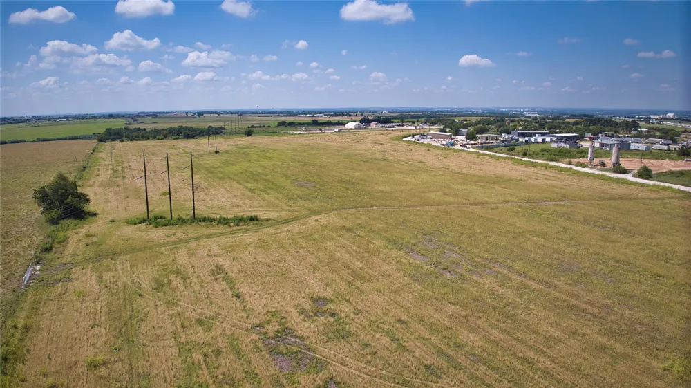 35 IH Jarrell, TX 76537
