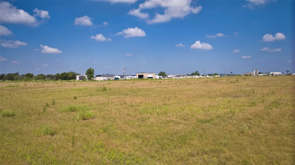 35 IH Jarrell, TX 76537