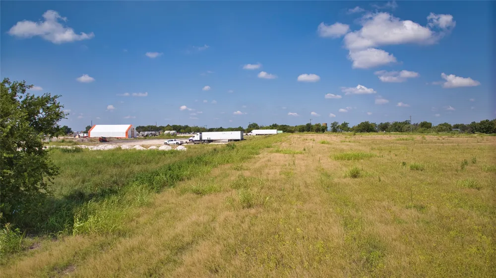 35 IH Jarrell, TX 76537