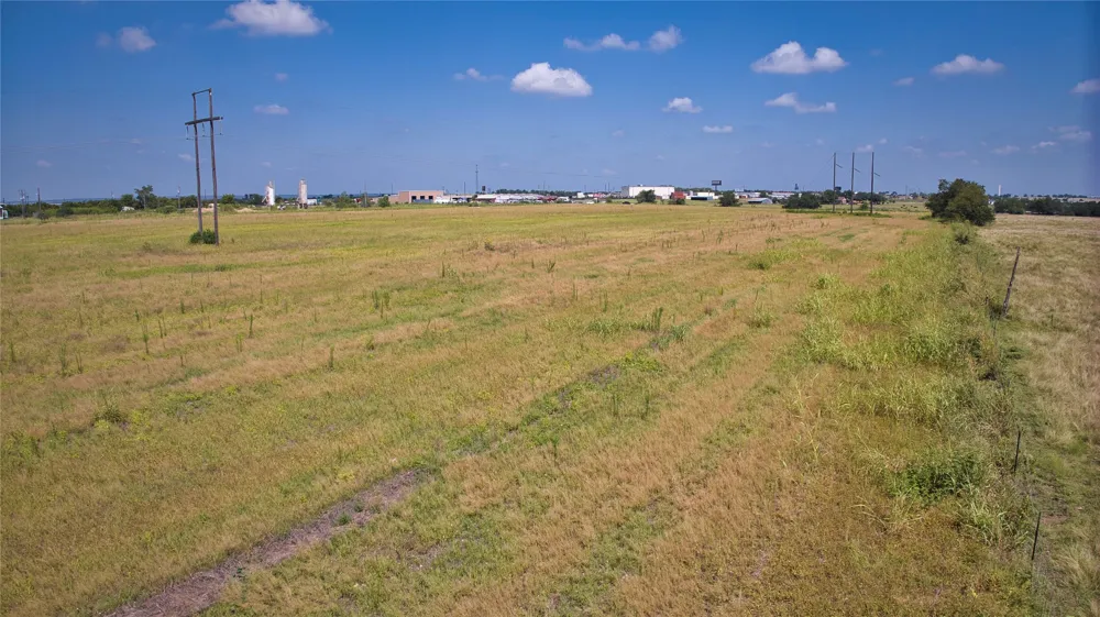35 IH Jarrell, TX 76537