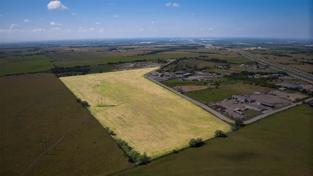 35 IH Jarrell, TX 76537