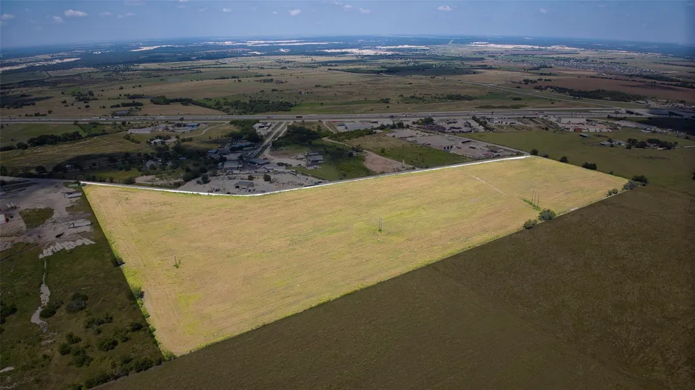 35 IH Jarrell, TX 76537